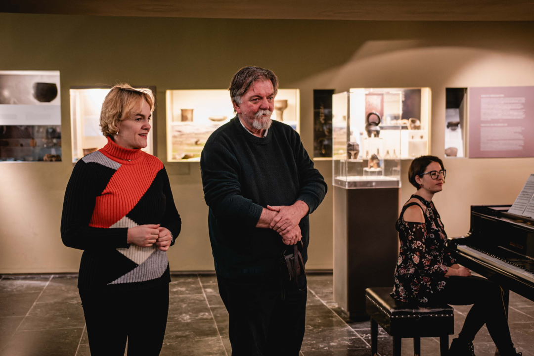 Učenici u muzeju pjevali Lukačića i predstavili šibenske galete dok su trkači ‘Zagrlili grad’