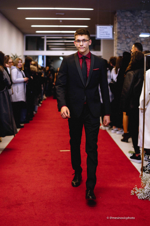 Zavirite na blještavi maturalni ples Tehničke škole Šibenik (1)