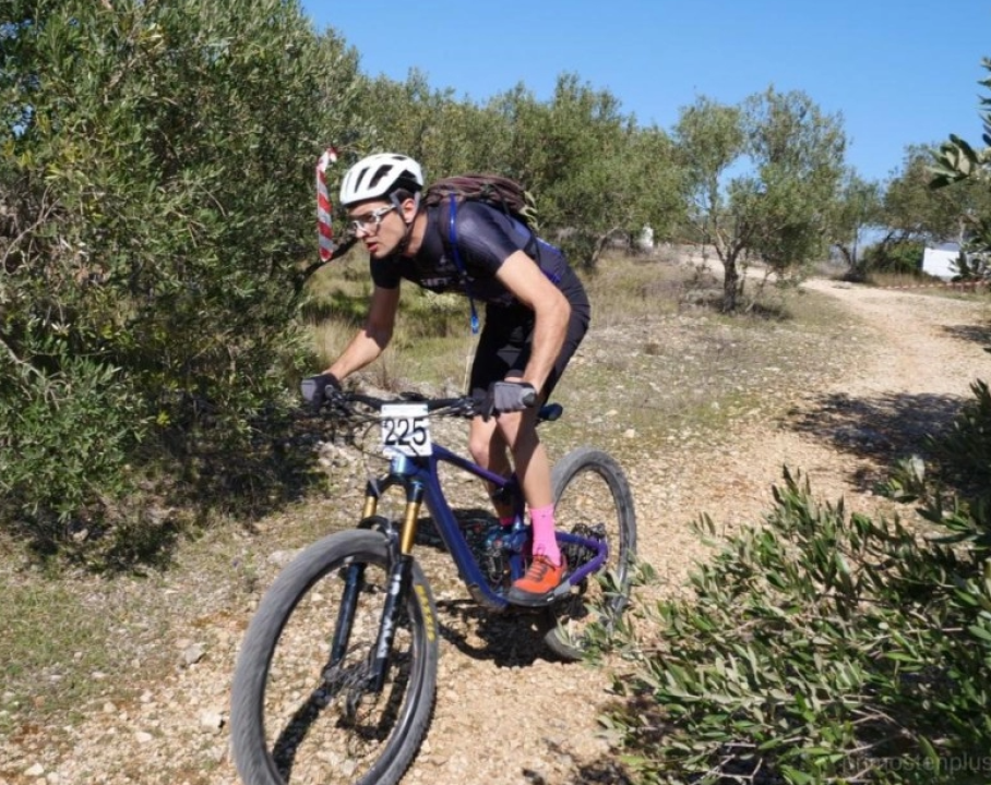 Održana prva biciklistička utrka Zimske lige Dalmacije na otoku Prviću
