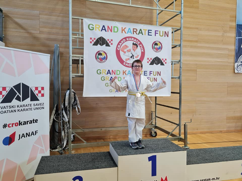 Šibenski parakarataši osvojili četiri medalje na turniru