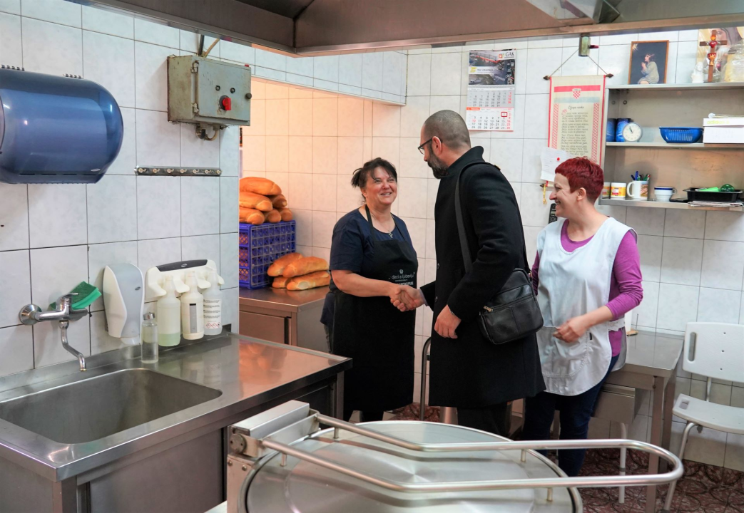 Grad donirao uskrsne pogače korisnicima pučke kuhinje 