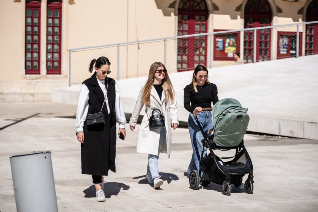Lijepe Šibenčanke pokazale kako i hladnim danima biti u trendu