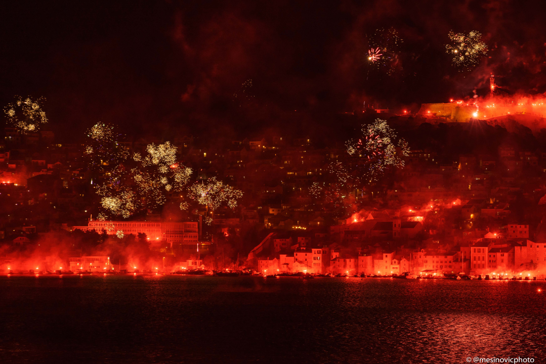 Spektakularni kadrovi: Narančasta noć pamtit će se još dugo!