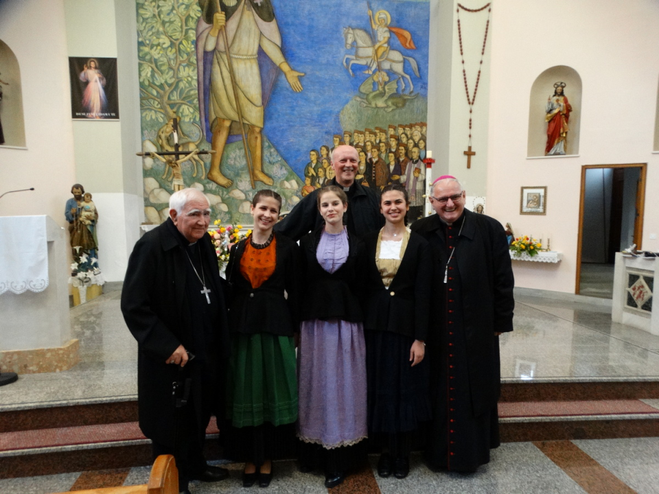 Održana 26. smotra crkvenog pučkog pjevanja Šibenske biskupije 'Puče moj' u Zatonu