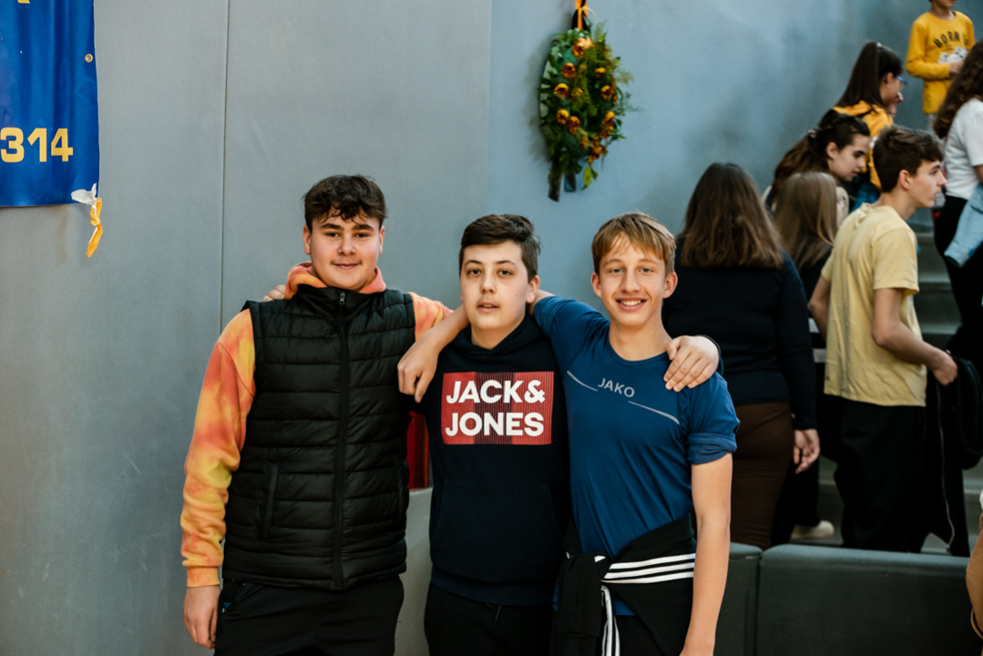 Tribine na Baldekinu pune, policija zauzela teren: Tko želi postati policajac?