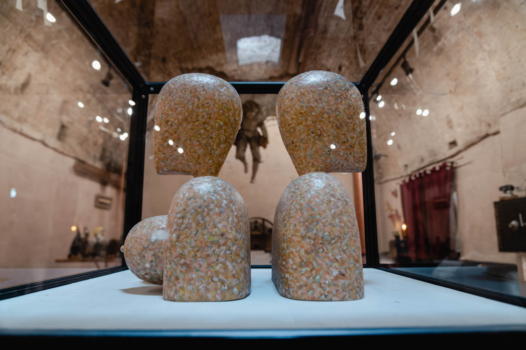 Koraljko Greben večeras u Azimutu: Bivši ovisnik predstavlja ‘Ljubav’, radove inspirirane emocijama!