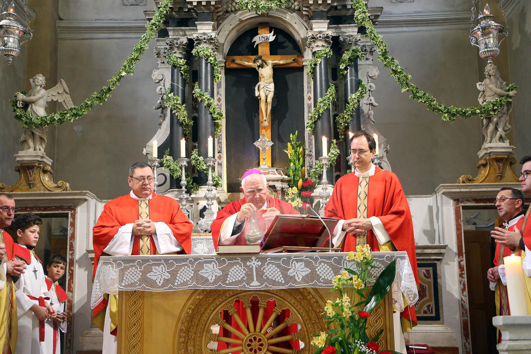 U Vodicama proslavljeni Našašće svetog križa i Dana grada