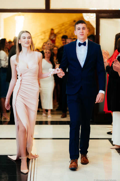 Zavirite na blještavi maturalni ples šibenske Industrijsko-obrtničke škole (2)