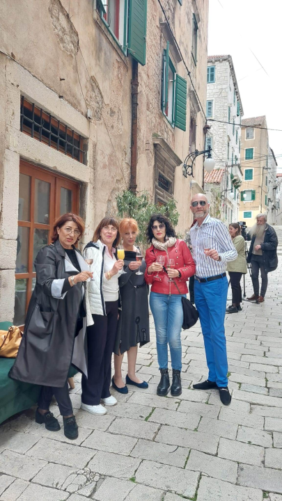 U 'Lukinom cvjetnom kutku' na Gorici domjenkom proslavljena krunidba kralja Charlesa 