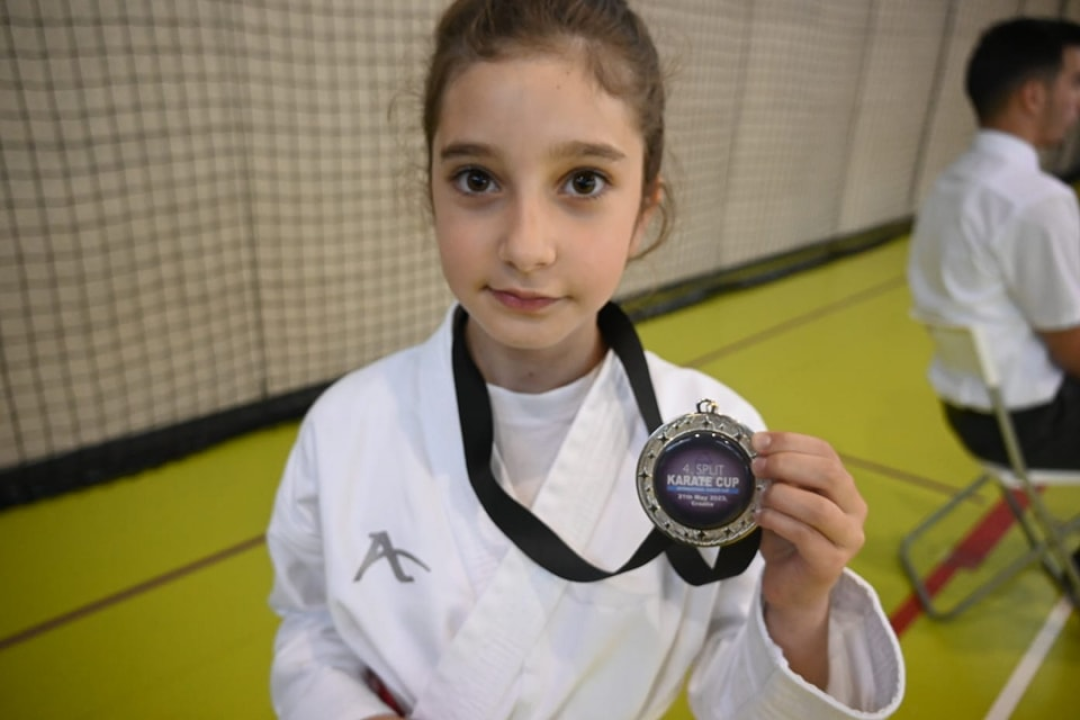 KK Okit opet najbolji: Iz Splita se vratili sa 42 medalje i peharom za najbolji klub turnira  