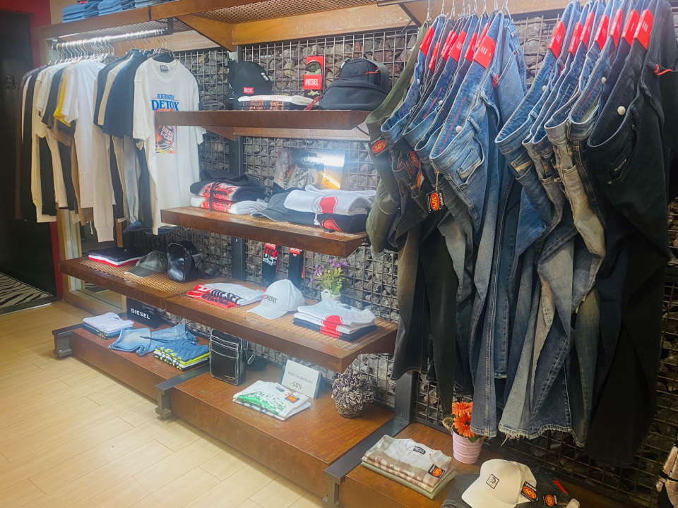 Fashion Box nudi najtrendi komade poznatih brendova Replay i Diesel! 