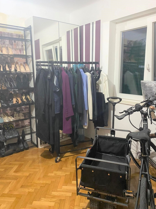 Prodaje se prekrasan kompletno renoviran stan na odličnoj lokaciji s pogledom na more!