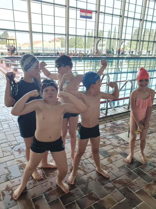 Uspjeh Plivačkog kluba 'More': Do medalja doplivali Luna Kunčić, Mate Džepina i Petar Stegić 