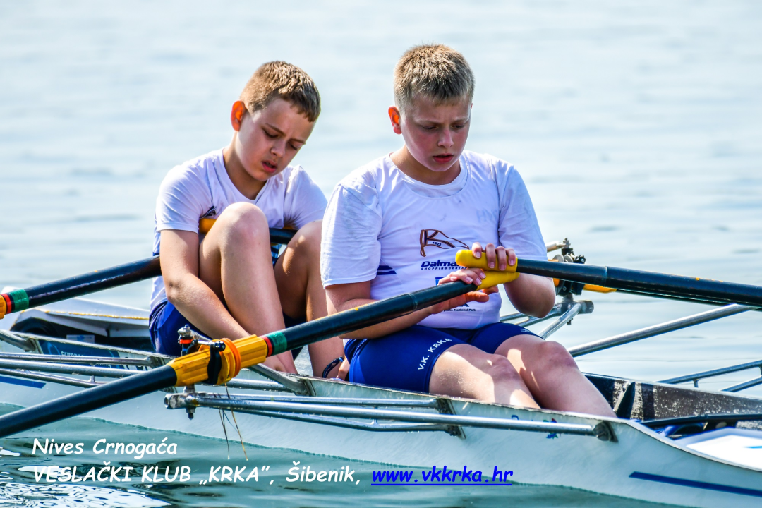 Veslači Krke na posljednjoj utrci Kupa Dalmacije osvojili 7 zlatnih, 3 srebrne i 5 brončanih medalja