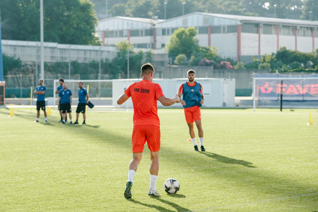 Novo lice Šibenika: Puno novih imena na prvom treningu, čekaju se prava pojačanja 