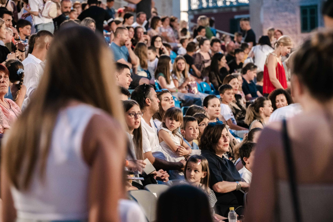 'Dražen' zatvorio 63. MDF: Gledatelji oduševljeni predstavom o košarkaškom Mozartu