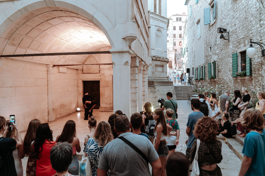 Zvuk tišine, pasivna ljubav i ljudska prolaznost – teme impresivnih koreografija izvedenih druge večeri ŠDF-a