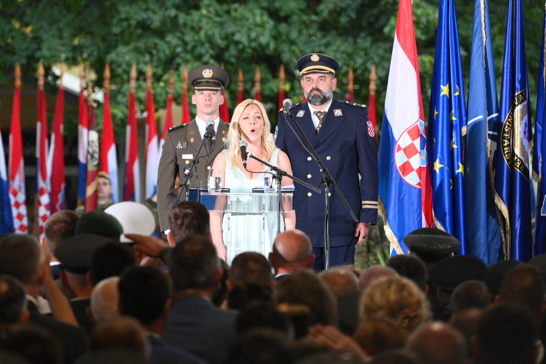 U Kninu položeni vijenci za poginule branitelje u Oluji