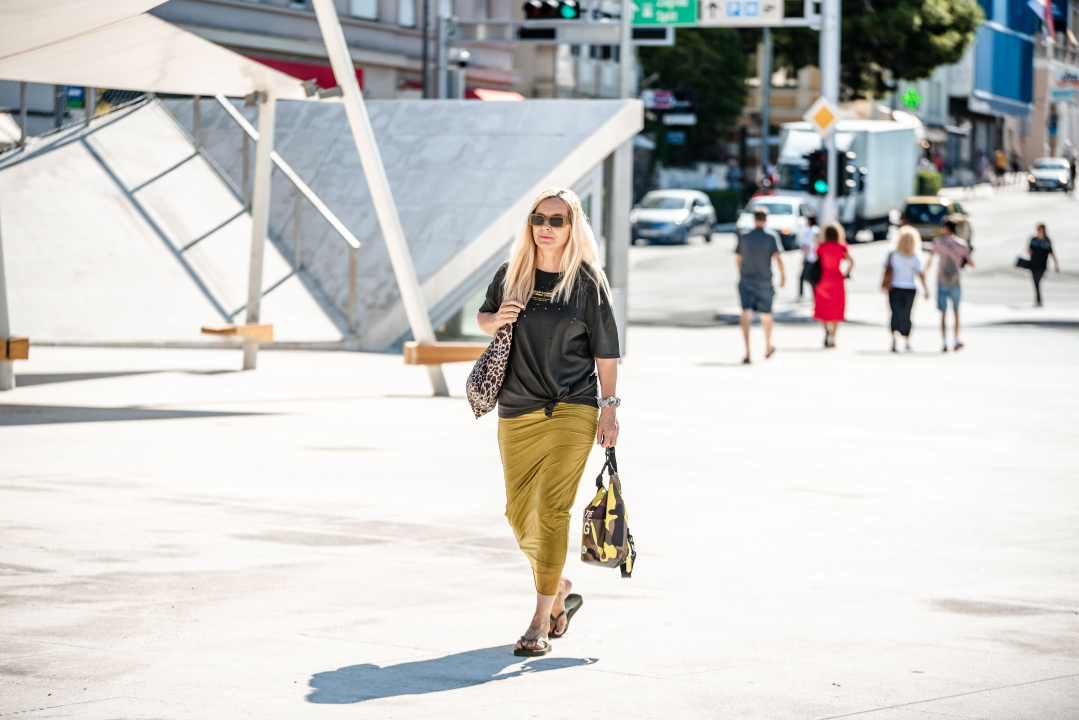 Lijepe sugrađanke zanimljivim kombinacijama ukrale sve poglede u gradu 