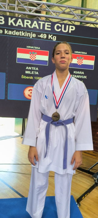 Karataši Šibenika 1066 s 14 su se medalja vratili s 10. Zagreb Karate Cupa