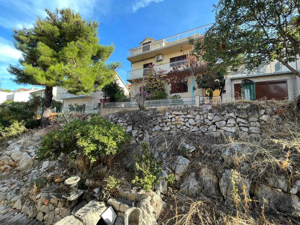 Stanari Rendićeve ulice dobili obećanje o sanaciji, pročelnik Jurić: 'Nisam došao ovdje kao neprijatelj'