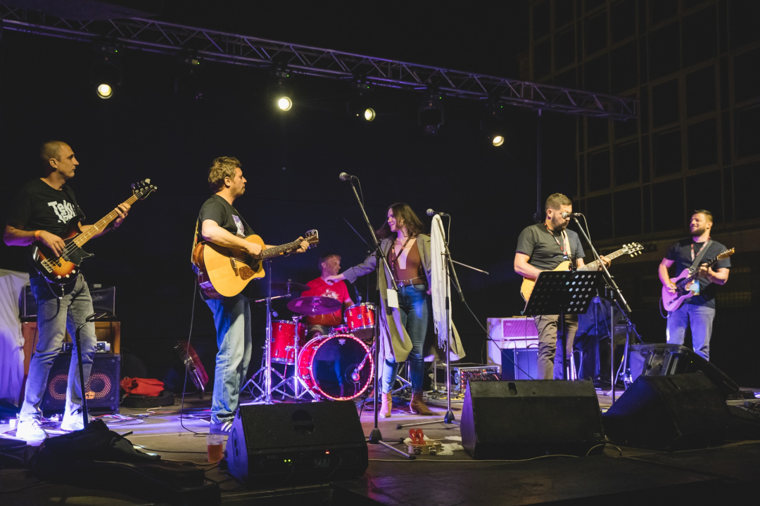 Prva večer Babljeg ljeta prošla odlično: Ni Partibrejkersi nisu uspjeli pokvariti party