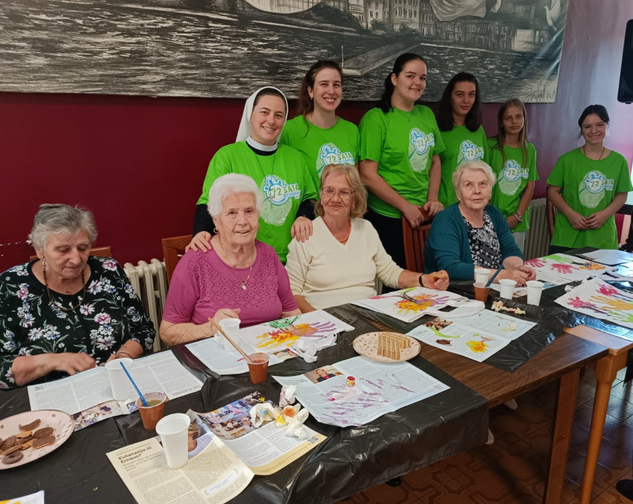 Mladi u Cvjetnom domu 'ostavili trag': S korisnicima oslikavali platnene torbe