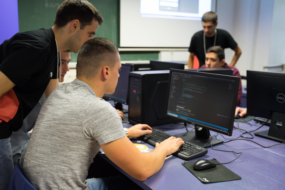 Koji je ključ za karijerni napredak u dinamičnom IKT sektoru?