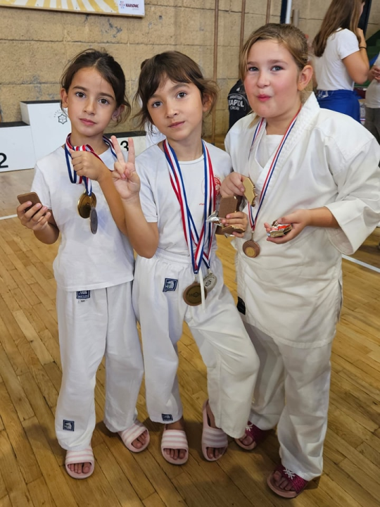 Vodički karataši na međunarodnom turniru osvojili 35 medalja