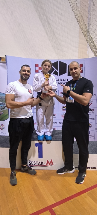 Članovi KK Šibenik 1066 Gabrijela i Roko Županović, te Bruna Gulam prvaci su Hrvatske u karateu