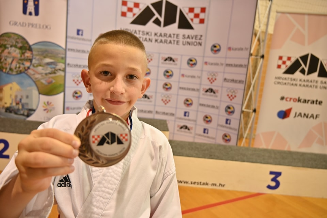 Karate klub Okit-Vodice osvojio 15 medalja na Prvenstvu Hrvatske za mlađe uzraste