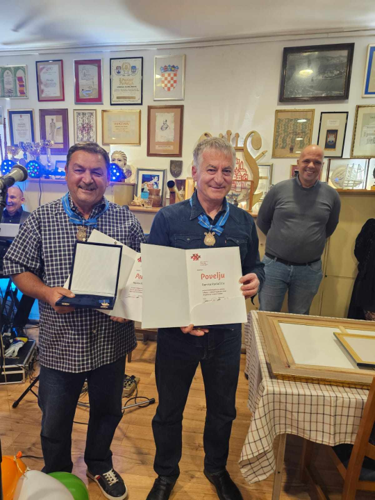 Denis i Neven pola stoljeća dio su Šibenske narodne glazbe: 'Jednom glazbar, uvijek glazbar'