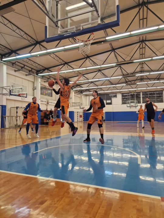 Šibenska rekreativna košarkaška liga: Branitelj naslova bolji od dosad neporažene Šarićeve momčadi