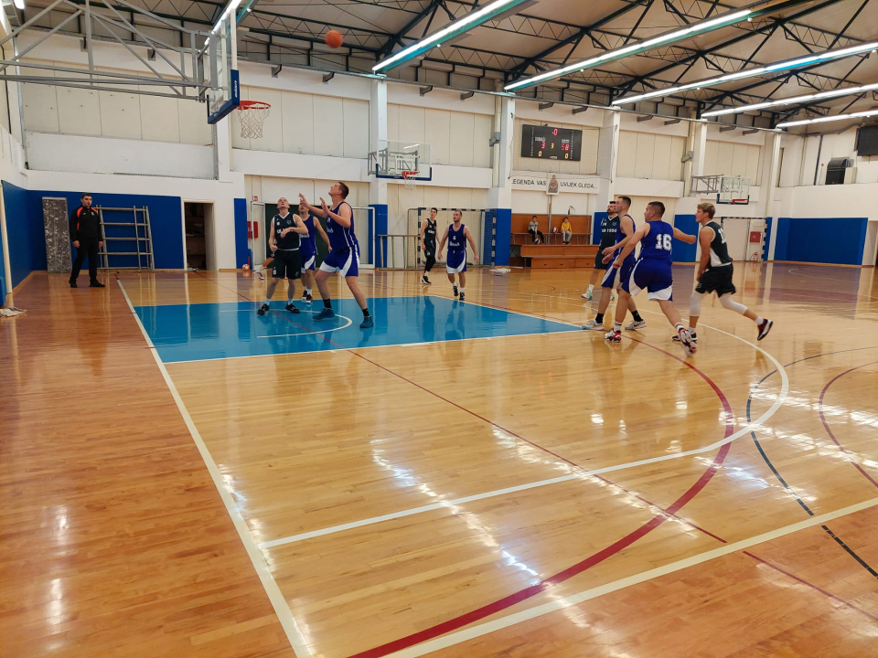 Šibenska rekreativna košarkaška liga: Branitelj naslova bolji od dosad neporažene Šarićeve momčadi