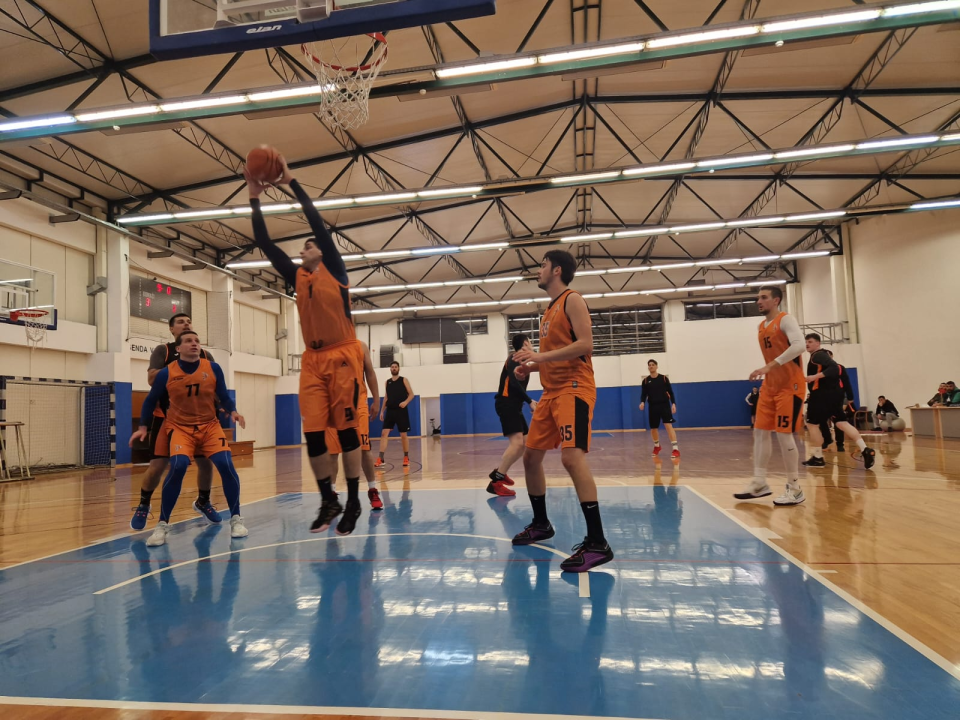 Šibenska rekreativna košarkaška liga: Branitelj naslova bolji od dosad neporažene Šarićeve momčadi