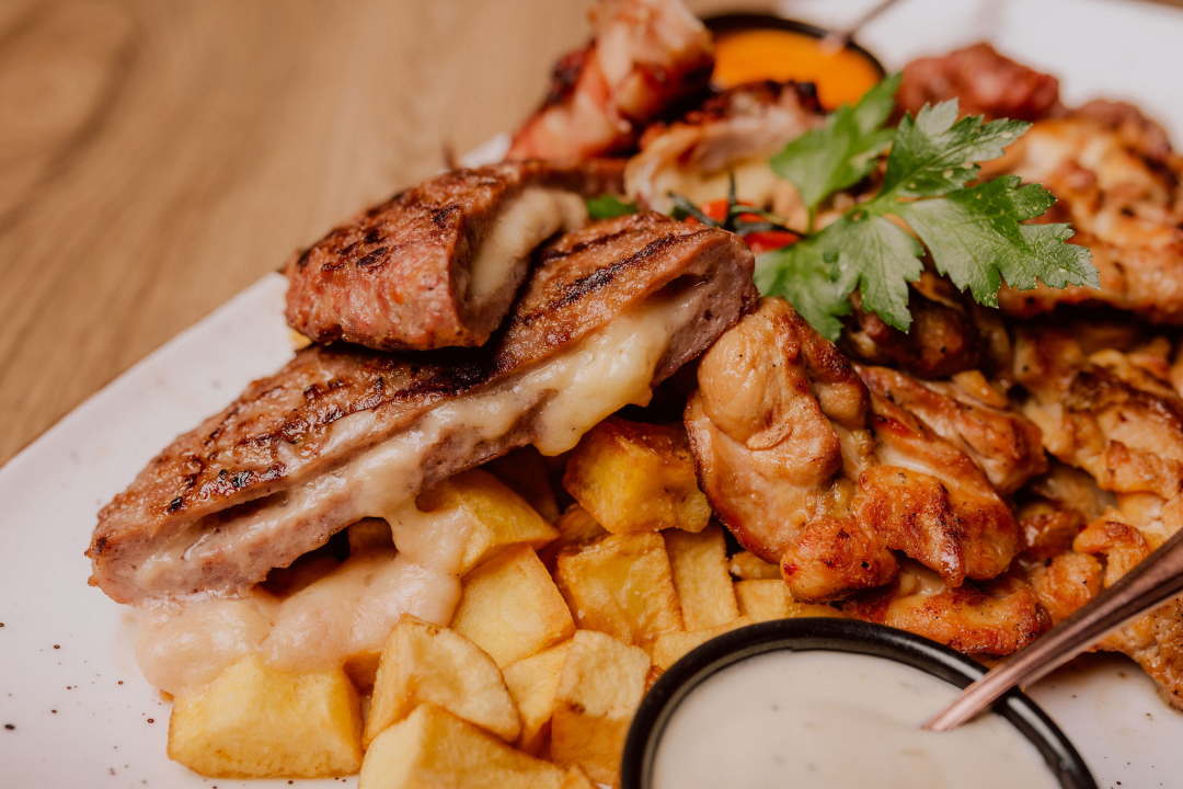 Bistro Kod Starog ima odličnu ponudu menija za domjenke!