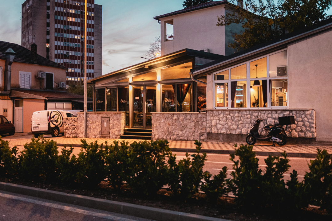 Ugrijte se uz finu hranu iz pizzerije Victoria!