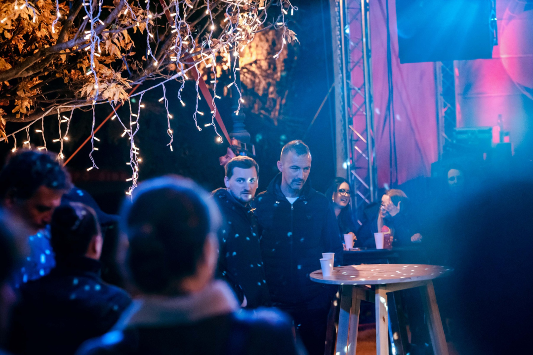 Utorak u parku bio je rezerviran za Studio 54, večeras trash party