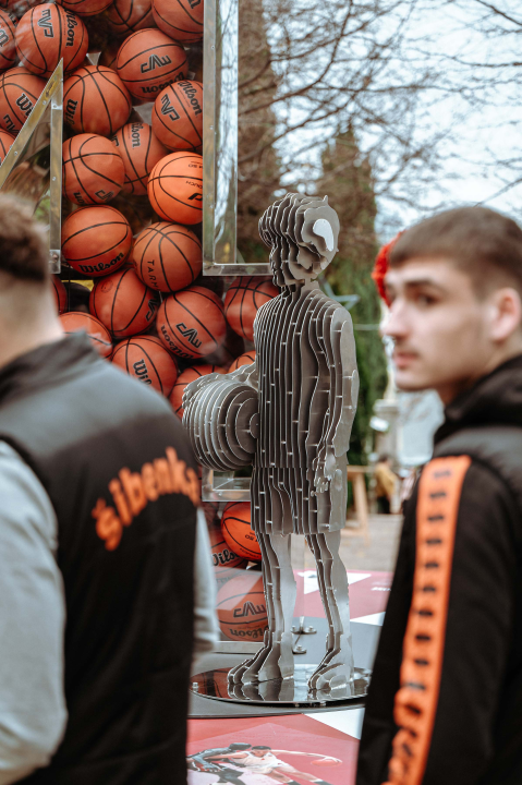 Umjetnička instalacija u spomen na Dražena Petrovića svečano otkrivena u đardinu