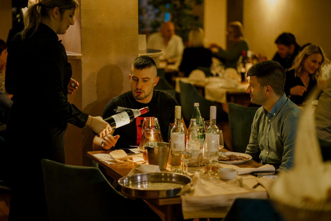 Ugodan ambijent i vrhunska spiza čekaju vas u Restoranu i pizzeriji Villa Roza!