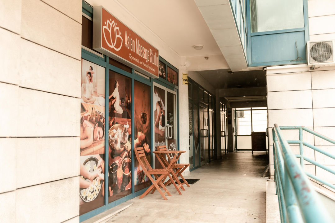 Iskoristite akciju i razveselite svoje bližnje poklon bonom u Asian Massage Studiju! 