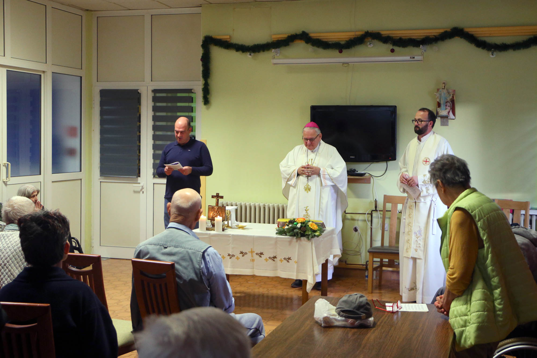Božićno misno slavlje u Cvjetnom domu predvodio biskup Rogić