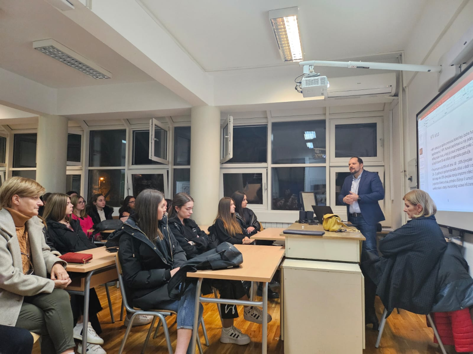 U Medicinskoj školi održana tribina  'Prevencija raka vrata maternice'