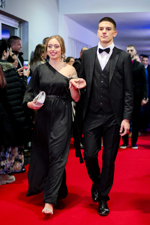 Zavirite na blještavi maturalni ples Tehničke škole Šibenik (1)