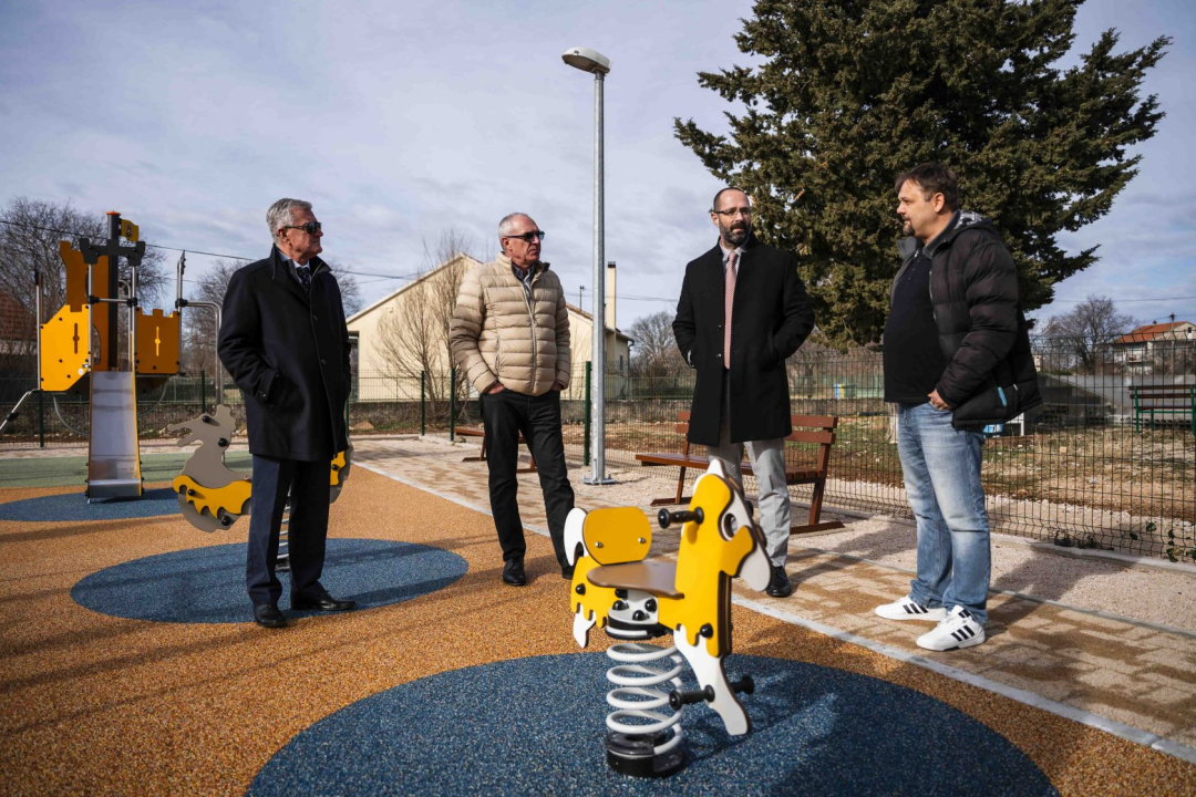 U Gorišu izgrađeno i opremljeno novo dječje igralište