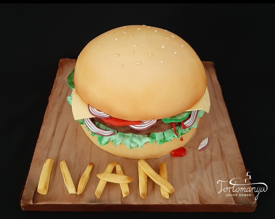 Josipa je ekonomiju zamijenila slastičarstvom i ljubav prema tortama pretvorila u posao: 'Obitelj mi je najveća podrška'