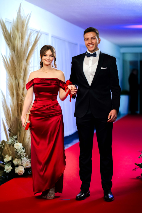 Zavirite na blještavi maturalni ples Ekonomske škole Šibenik (1)