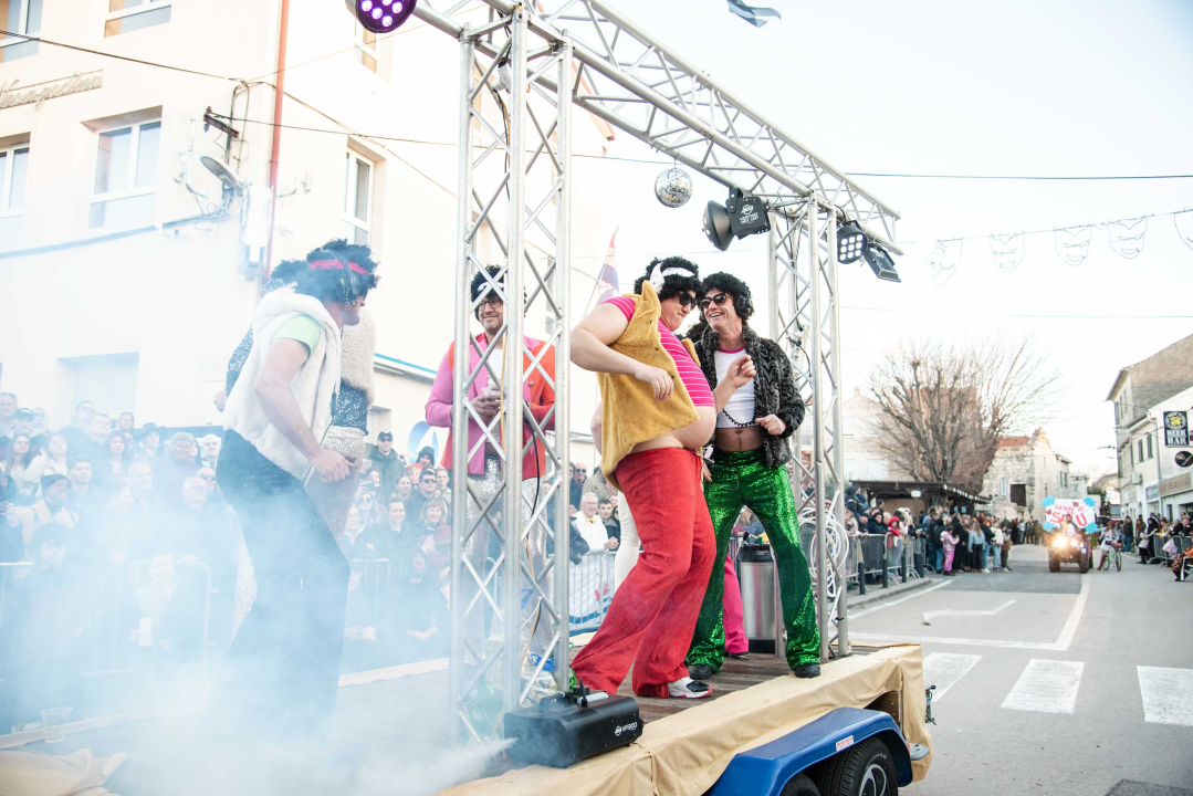 FOTOGALERIJA (1) Aleksandra Prijović nastupila u Murteru, tamo zabrana nije bilo