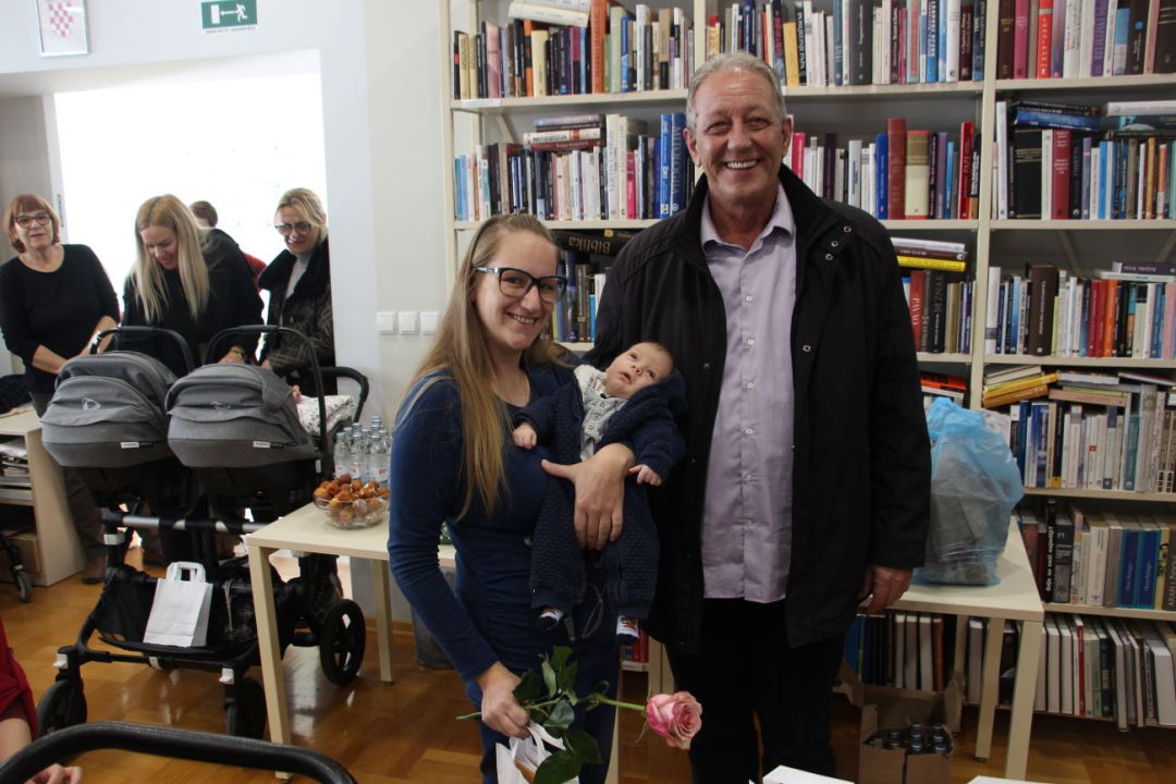 U Vodicama održano primanje roditelja novorođene djece: 'U posljednjih nekoliko mjeseci rođeno 38 djece'