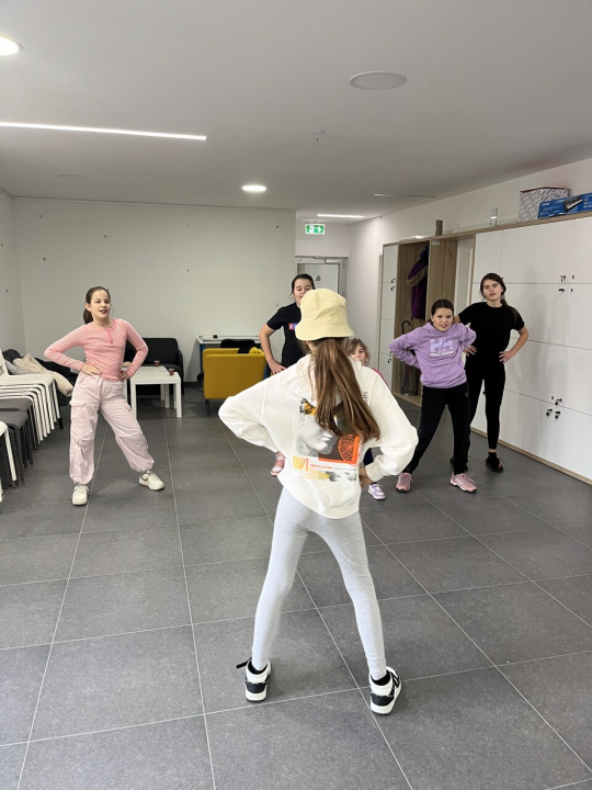 Romina i Juliette Španjolsku i Francusku zamijenile Murterom: 'Zima je ovdje puna života'